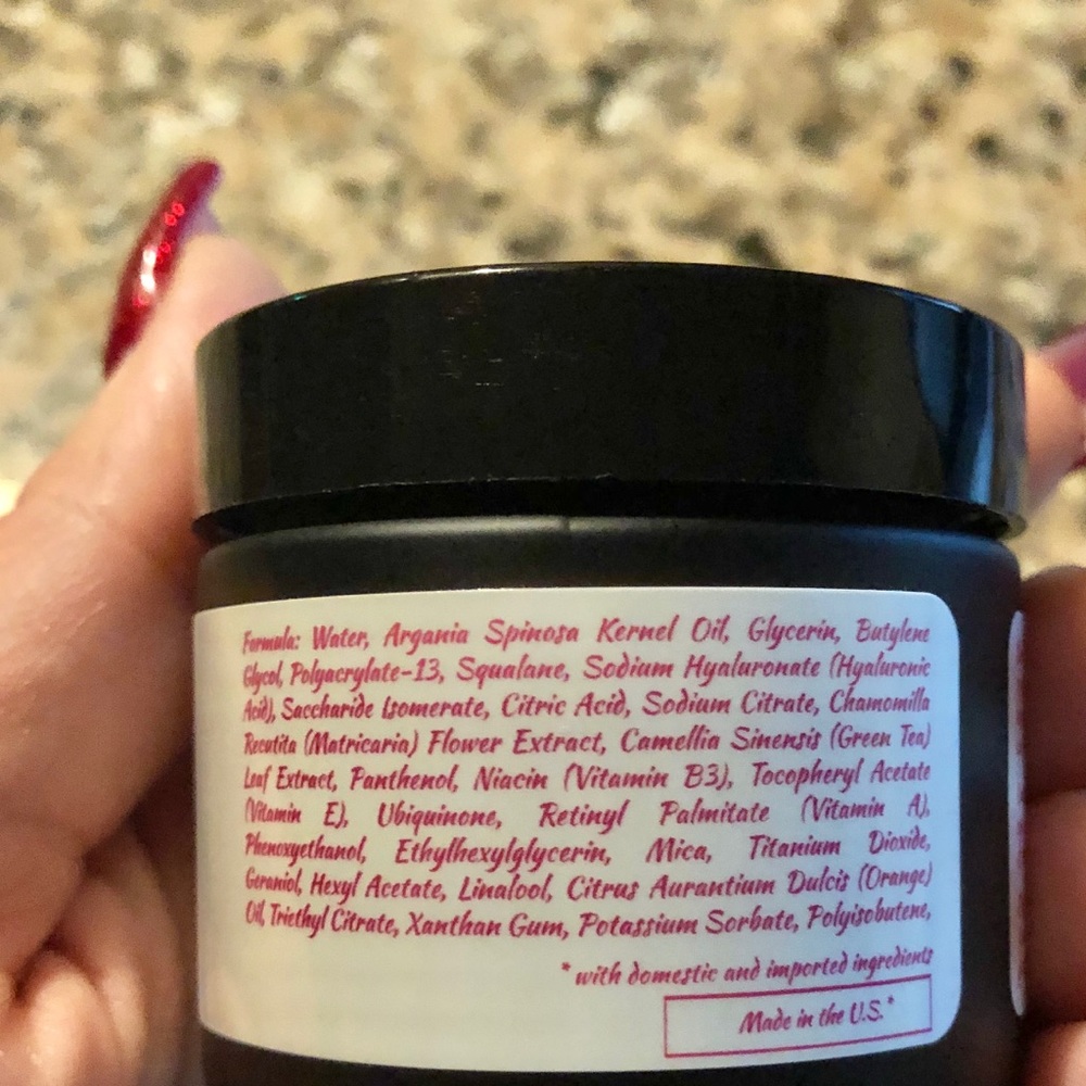 Glamour Trends LLC Restore Hand And Body Cream - Picture 2 of 5